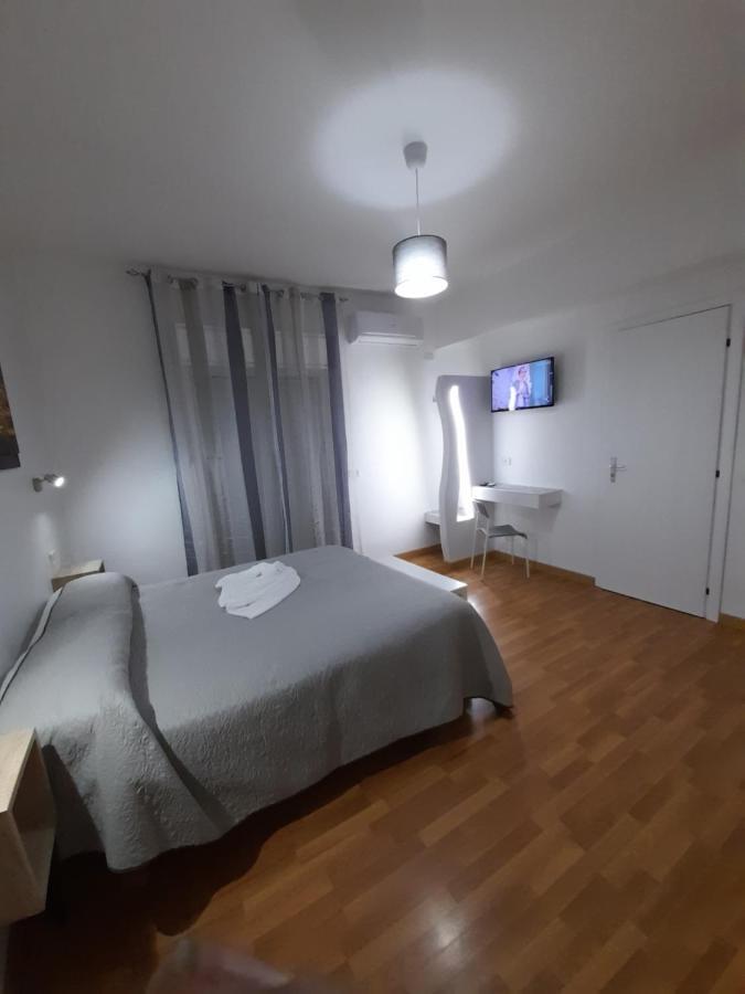 Milazzo: La Porta Delle Eolie Bed & Breakfast Cameră foto